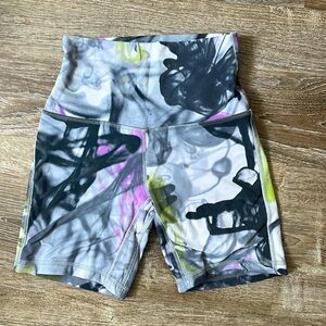 Lululemon high rise align shorts size 2